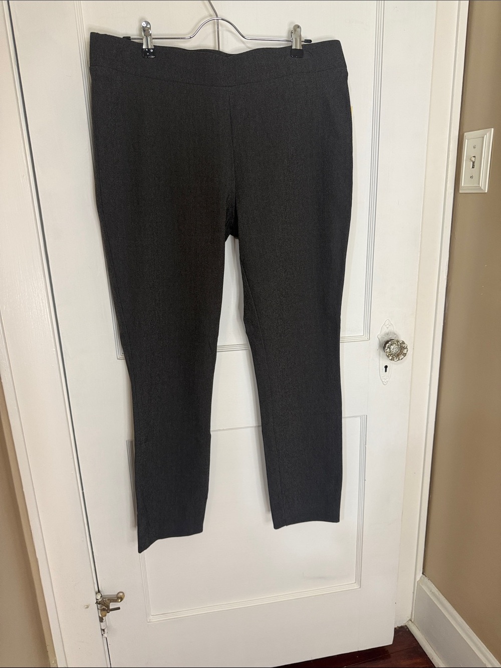 ECI Black Ankle Cropped Ponte Pants